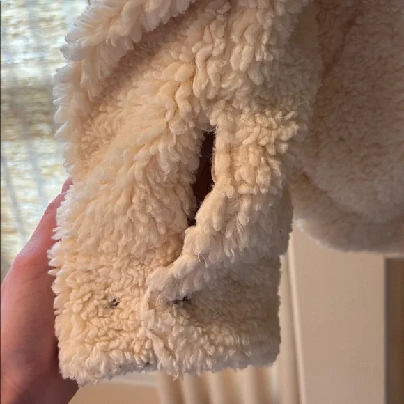 Women’s Free People Cream Sherpa Jacket in Medium - Picture 15 of 15